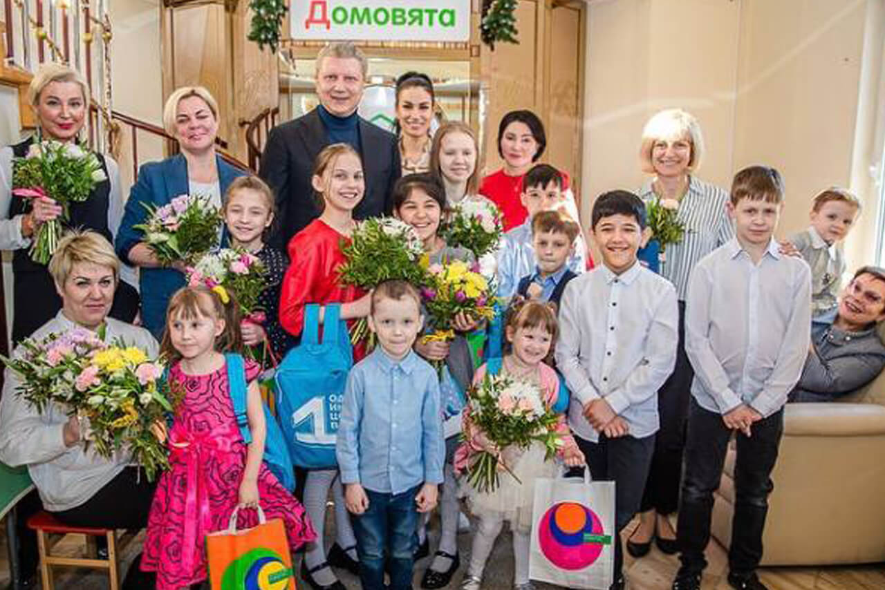 Поздравляем с 8 марта!